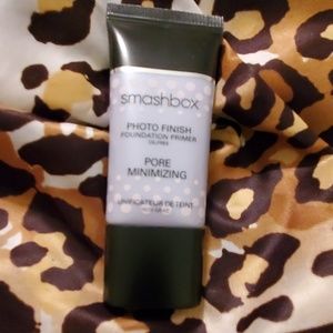 SMASHBOX Photo Finish Pore Minimizing Primer!